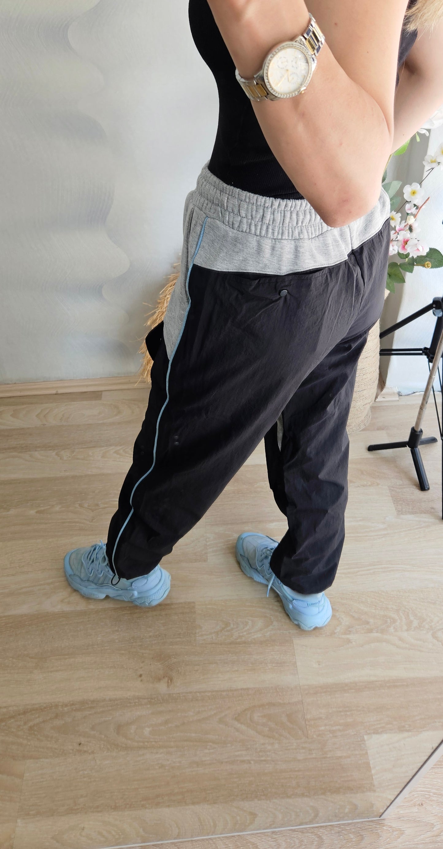 Paraşüt Kumaş Garnili Tasarım Eşofman Altı